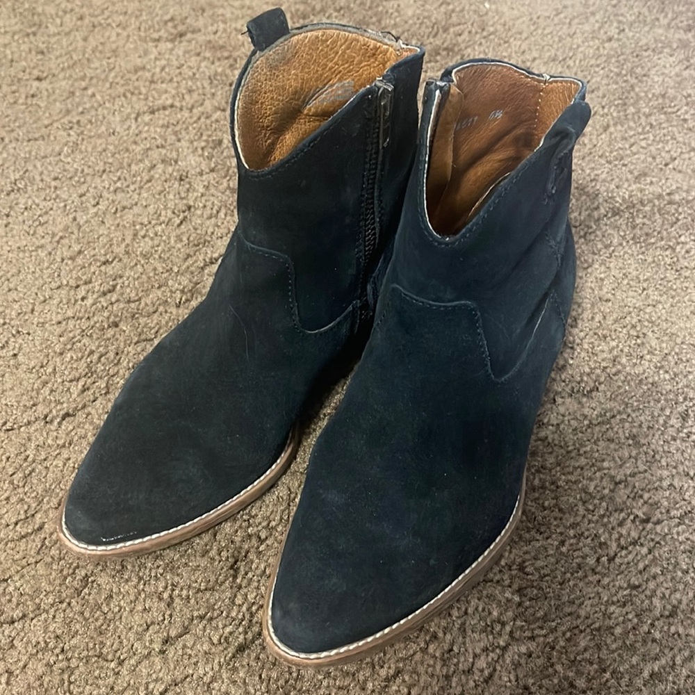 Leather black boots size 6.5